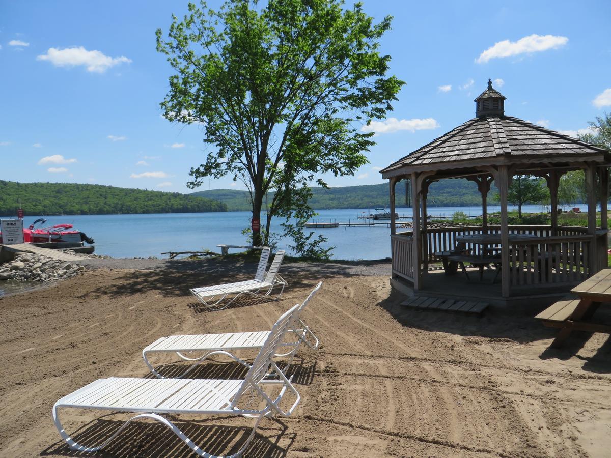 Bayside Inn&Marina Cooperstown Bagian luar foto