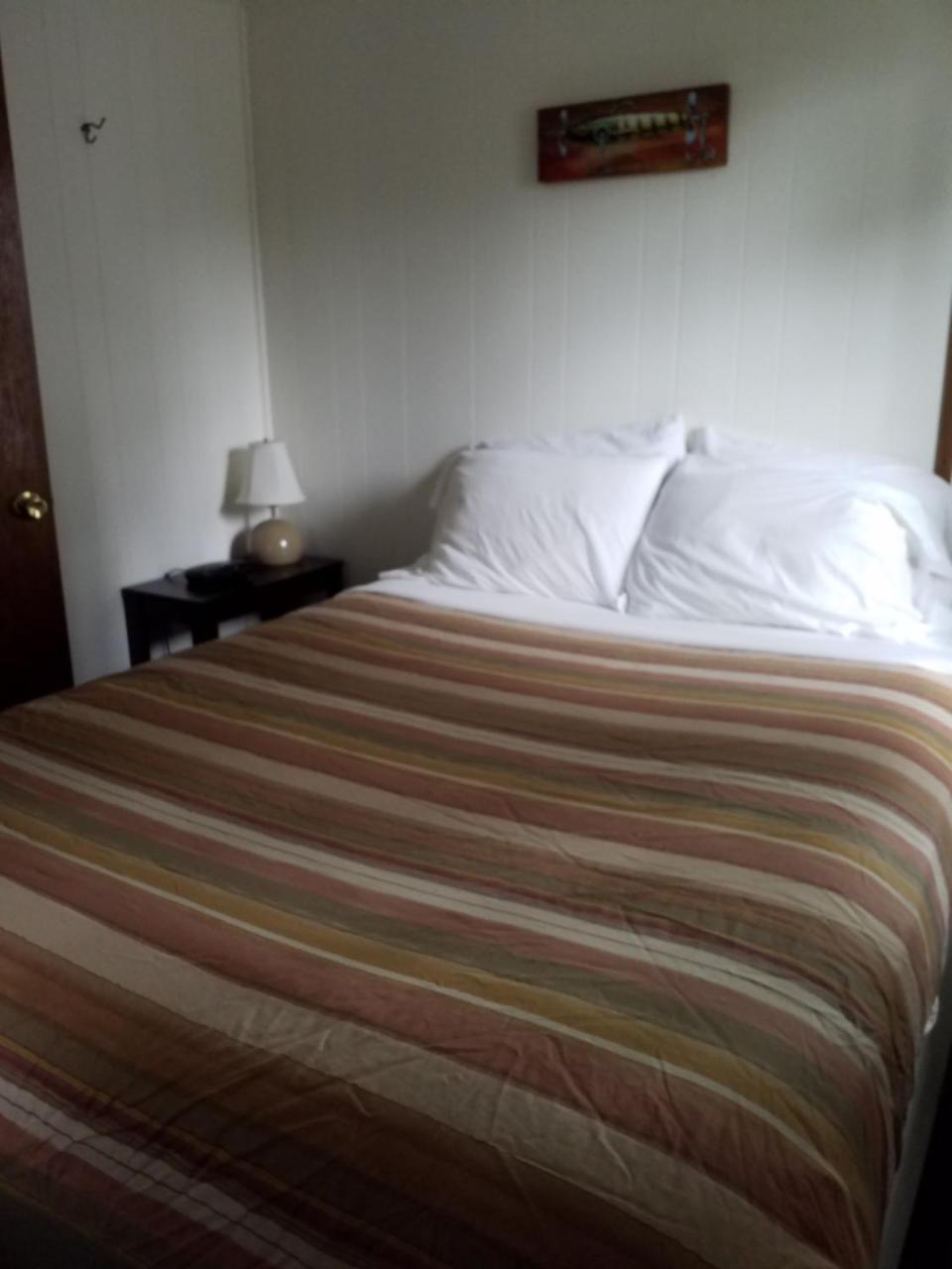 Bayside Inn&Marina Cooperstown Bagian luar foto