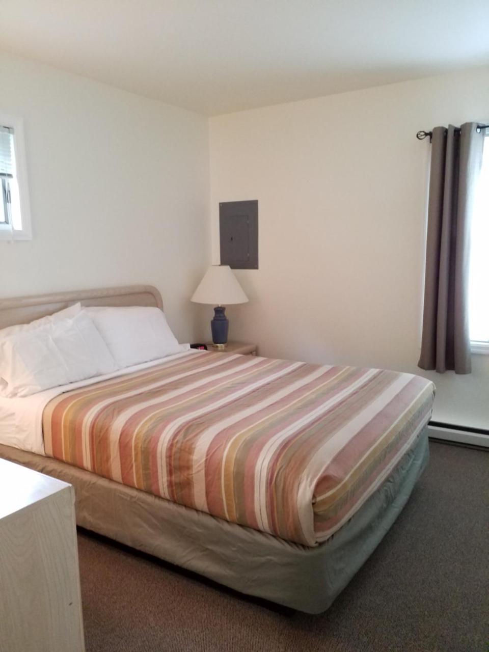 Bayside Inn&Marina Cooperstown Bagian luar foto