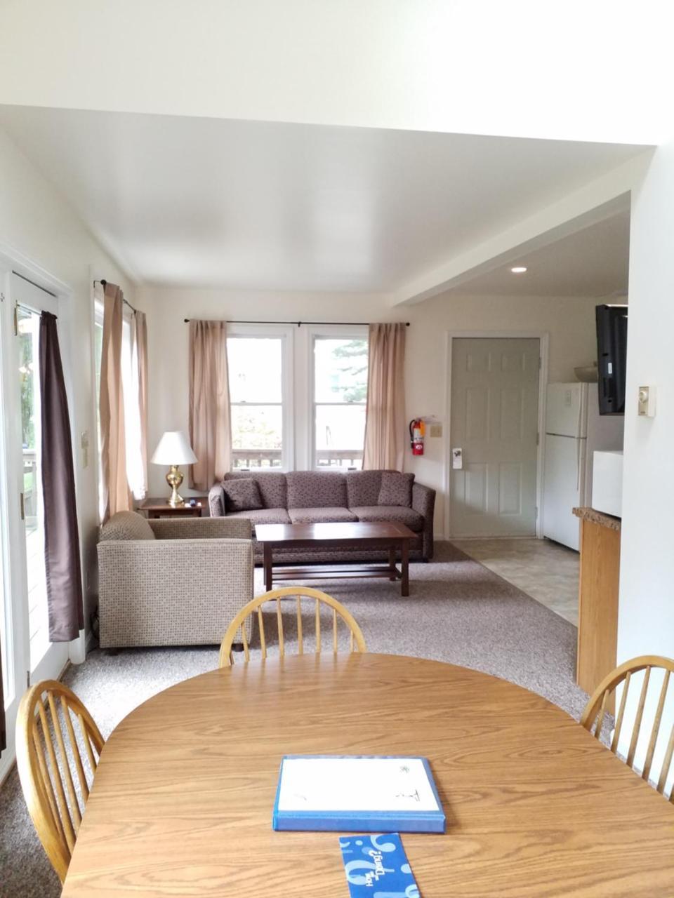 Bayside Inn&Marina Cooperstown Bagian luar foto