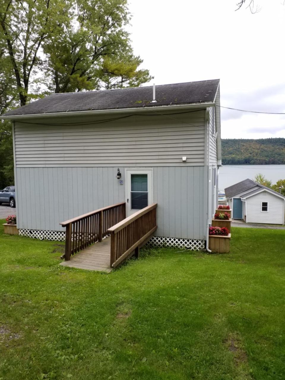 Bayside Inn&Marina Cooperstown Bagian luar foto