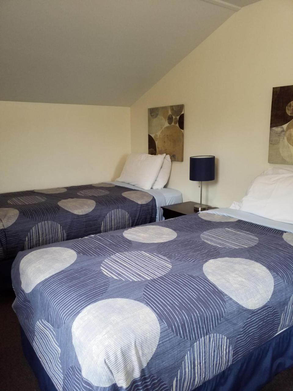 Bayside Inn&Marina Cooperstown Bagian luar foto